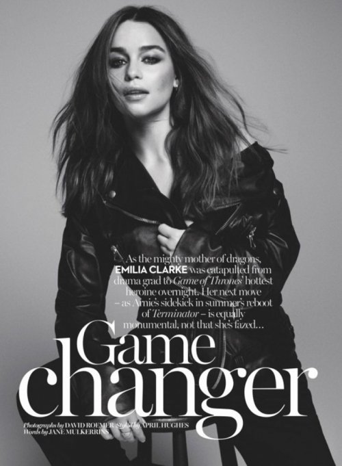 女星Emilia Clarke  登《Marie Claire》英国版封面展现迷人魅力