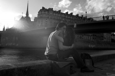 Peter Turnley摄影作品：法式热吻，巴黎的浪漫