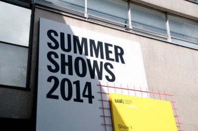 伦敦传媒学院Summer Shows环境指示&印刷物料设计