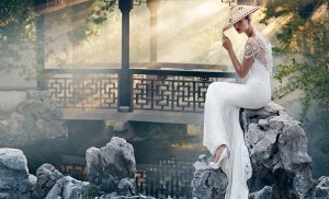 Badgley Mischka（巴吉利·米诗卡）2024婚纱摄影广告