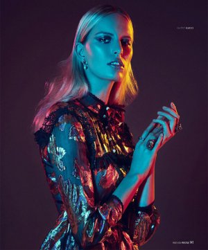 超模Karolina Kurkova 演绎《Prestige》杂志时尚大片