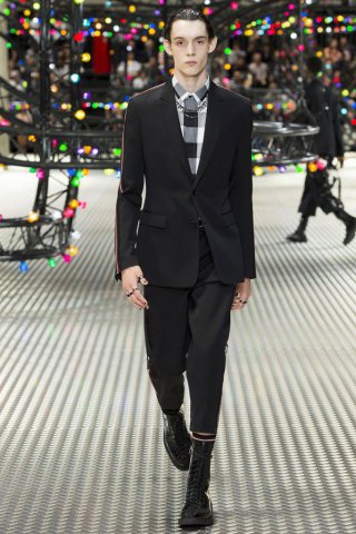 Dior Homme 2024巴黎时装发布会男装秀