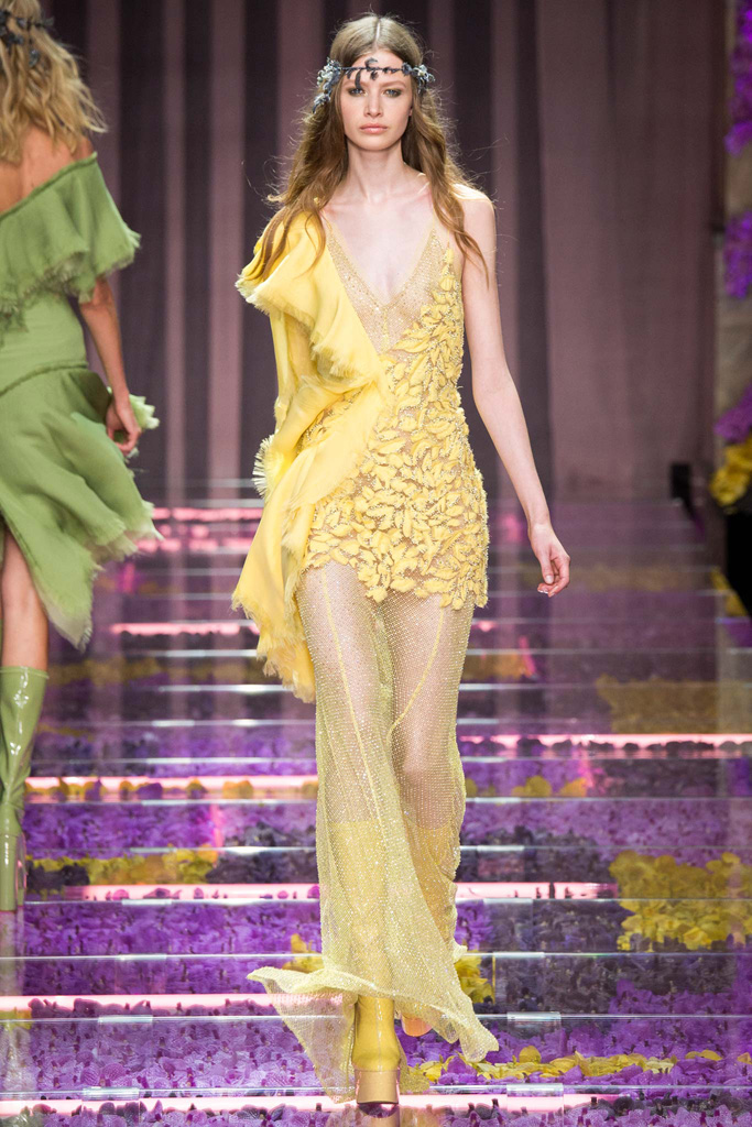 Atelier Versace（范思哲）2024秋冬巴黎时装周秀场大片