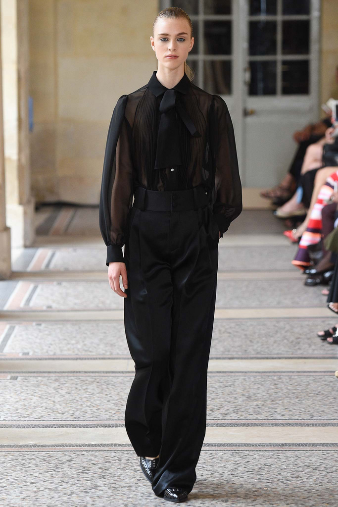 Bouchra Jarrar（布什哈·加拉尔）2024巴黎时装秀