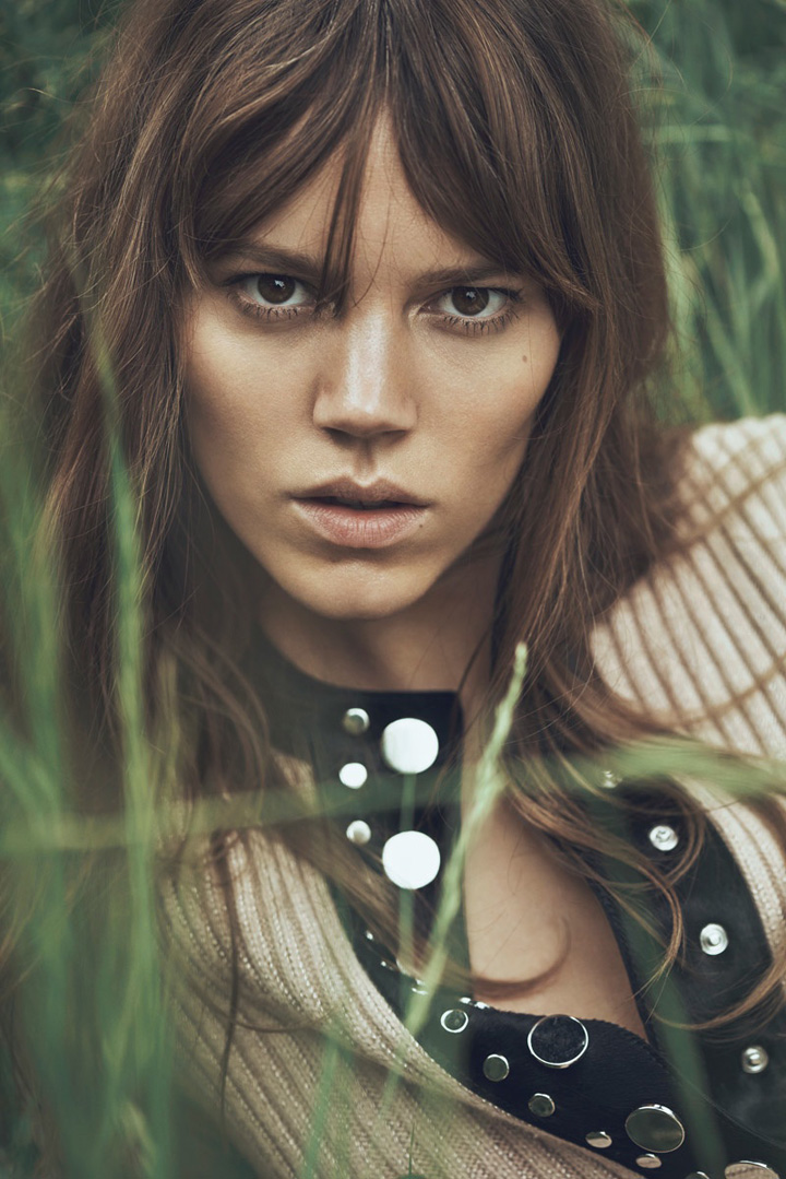 Freja Beha Erichsen演绎《WSJ》杂志森林系大片