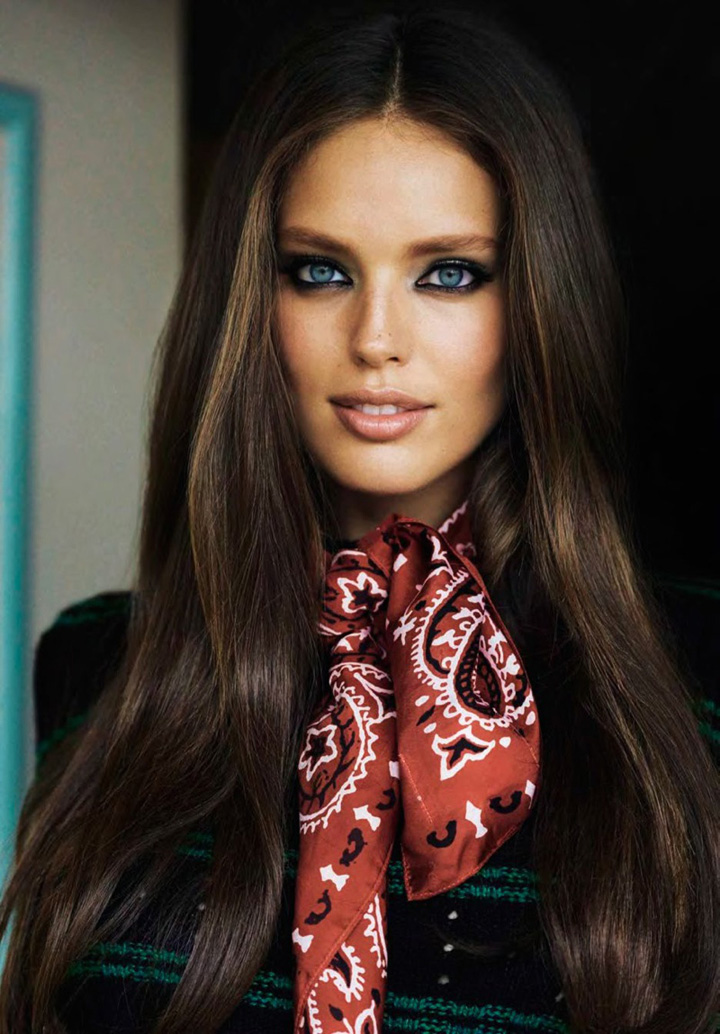 超模Emily DiDonato 演绎《Glamour》杂志时尚大片