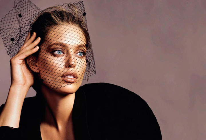 超模Emily DiDonato 演绎《Glamour》杂志时尚大片