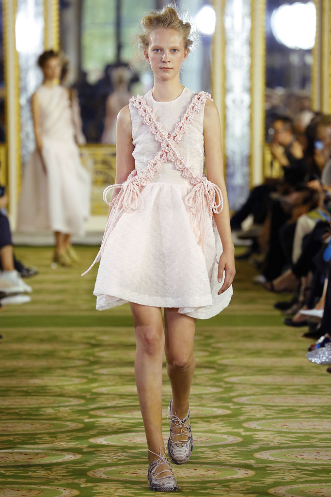 Simone Rocha（西蒙娜·罗莎）2024伦敦时装秀