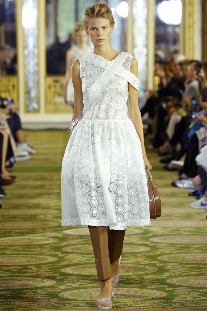 Simone Rocha（西蒙娜·罗莎）2024伦敦时装秀