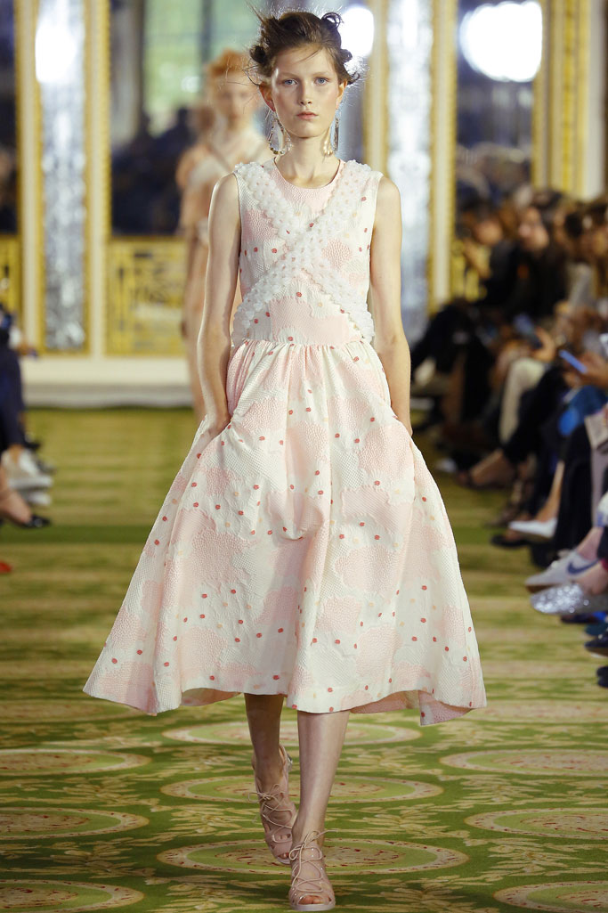 Simone Rocha（西蒙娜·罗莎）2024伦敦时装秀