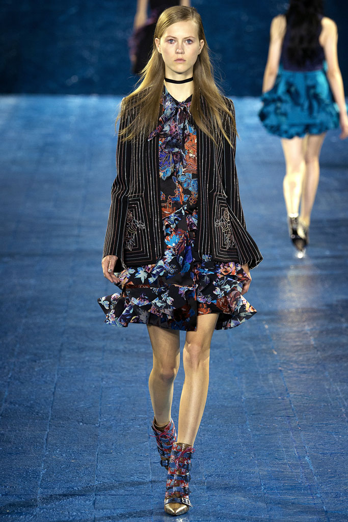 Mary Katrantzou（玛丽·卡特兰佐）2024伦敦时装秀