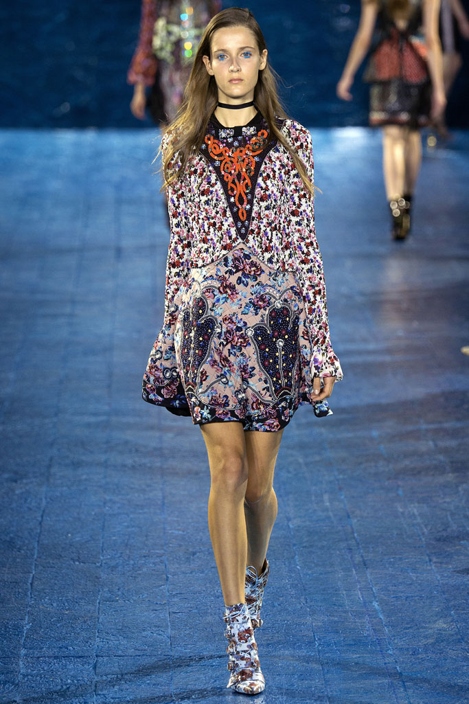 Mary Katrantzou（玛丽·卡特兰佐）2024伦敦时装秀