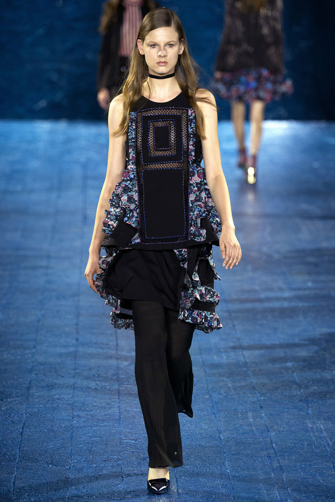 Mary Katrantzou（玛丽·卡特兰佐）2024伦敦时装秀