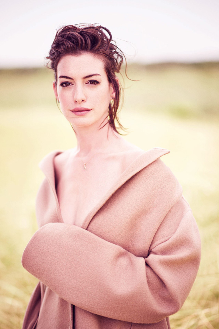 影星Anne Hathaway（安妮·海瑟薇）Glamour杂志时尚大片