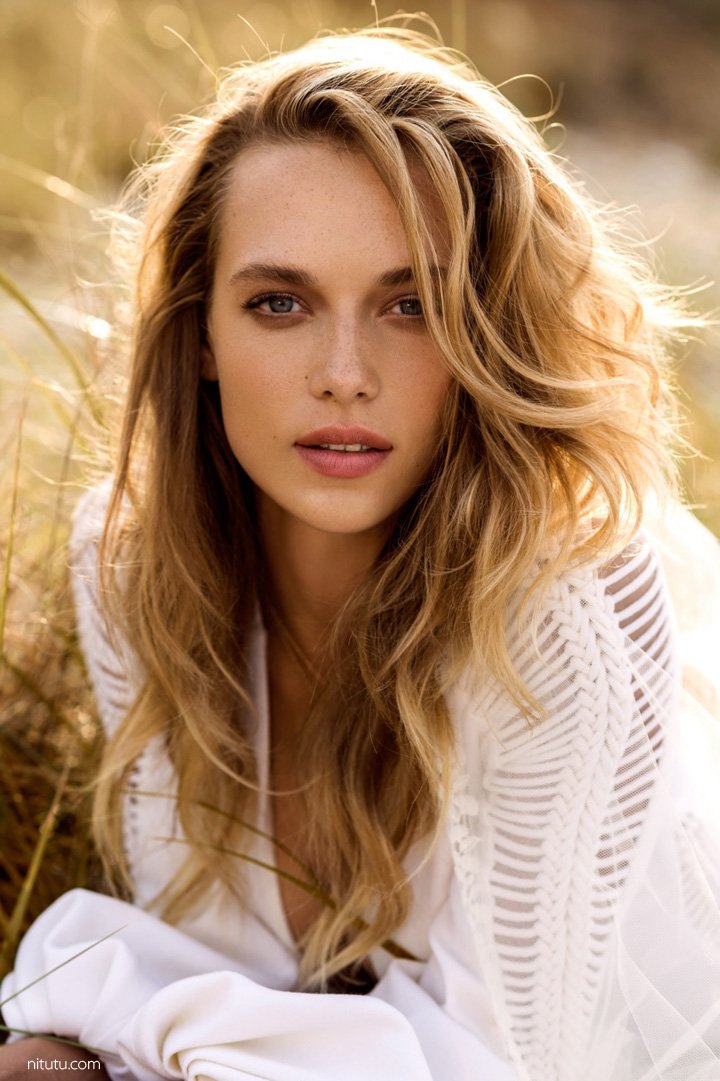 名模Hannah Ferguson 《Brides》杂志浪漫婚纱大片