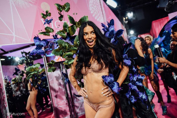 Victoria's Secret（维多利亚的秘密）2024内衣秀后台