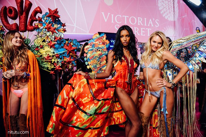 Victoria's Secret（维多利亚的秘密）2024内衣秀后台