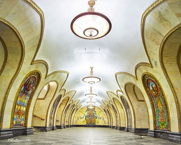 摄影师David Burdeny： 华丽程度让人惊讶的俄罗斯地铁站