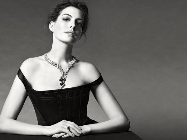  Anne Hathaway（安妮·海瑟薇）演绎珠宝广告大片