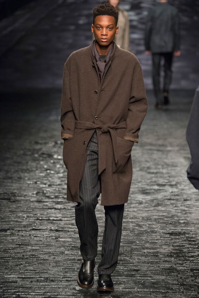 Corneliani（克莱利亚尼）2024米兰时装周男装秀