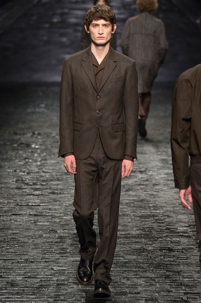 Corneliani（克莱利亚尼）2024米兰时装周男装秀