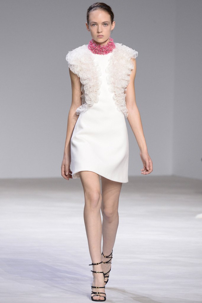 Giambattista Valli（詹巴迪斯塔·瓦利）2024高级定制时装秀