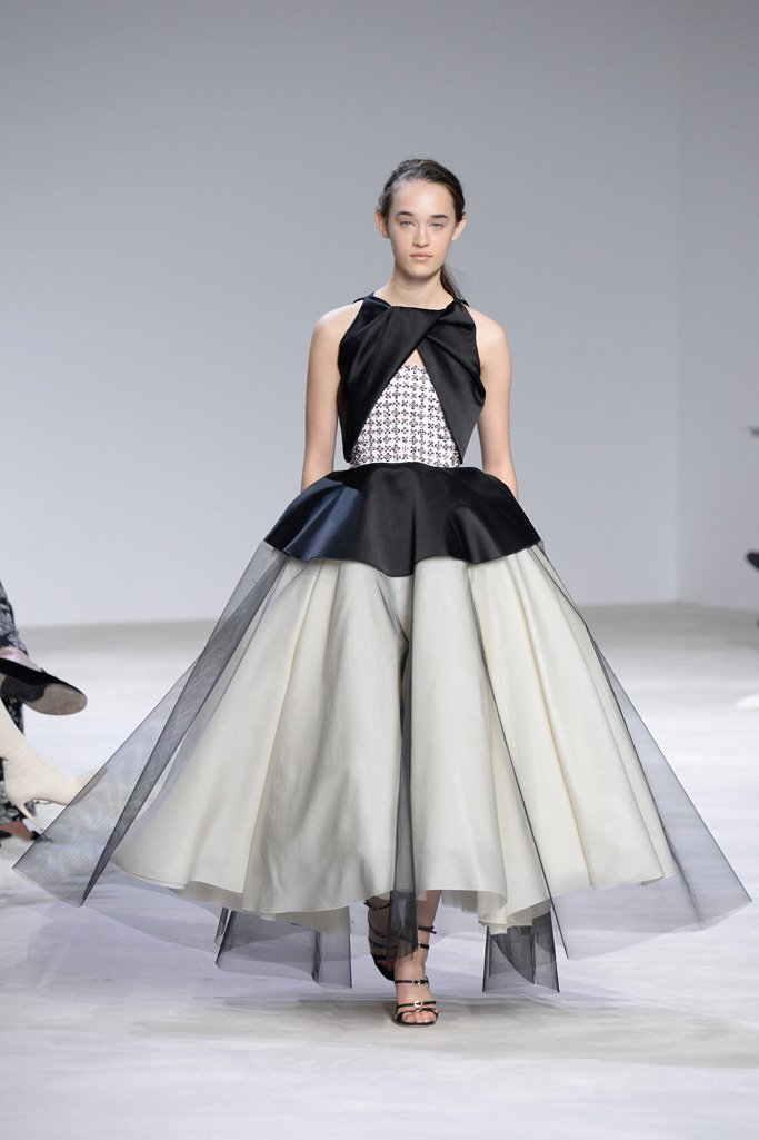 Giambattista Valli（詹巴迪斯塔·瓦利）2024高级定制时装秀