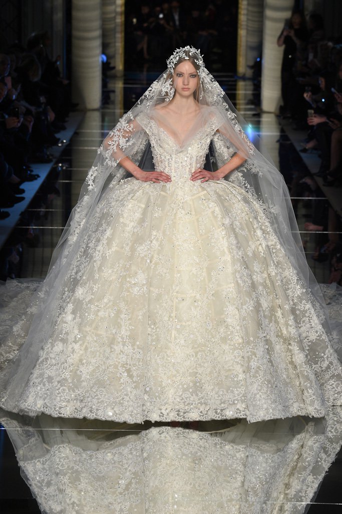 Zuhair Murad（祖海·慕拉）2024时装发布会女装秀