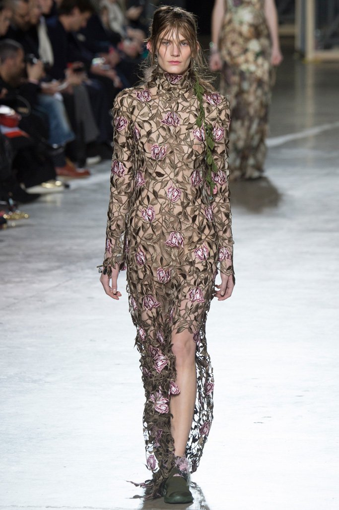 Christopher Kane 2024伦敦时装周女装发布会