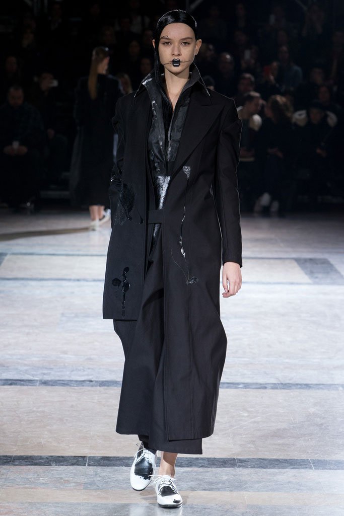 Yohji Yamamoto（山本耀司）2024巴黎时装周女装秀