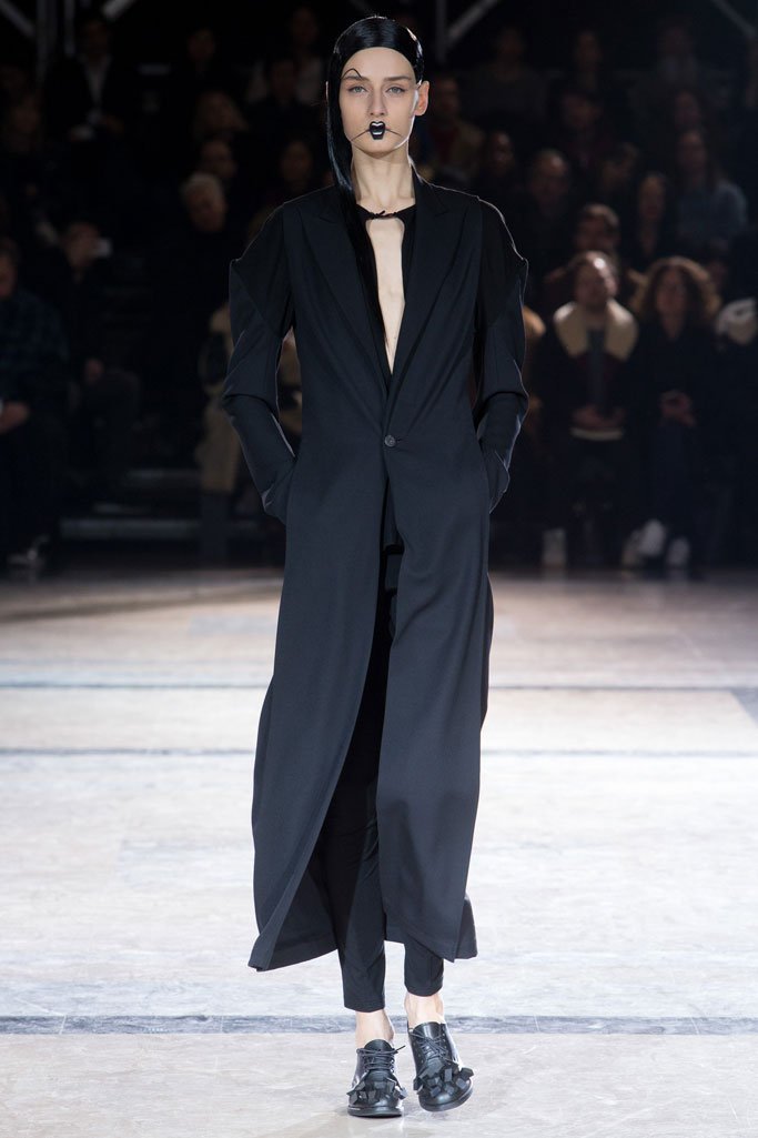 Yohji Yamamoto（山本耀司）2024巴黎时装周女装秀