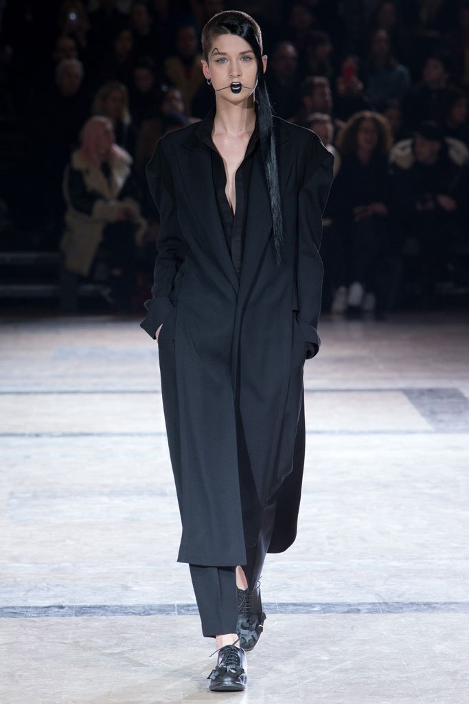 Yohji Yamamoto（山本耀司）2024巴黎时装周女装秀