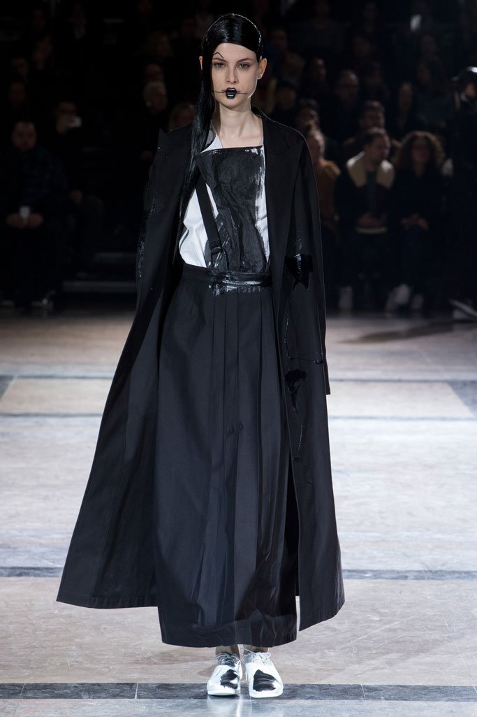 Yohji Yamamoto（山本耀司）2024巴黎时装周女装秀