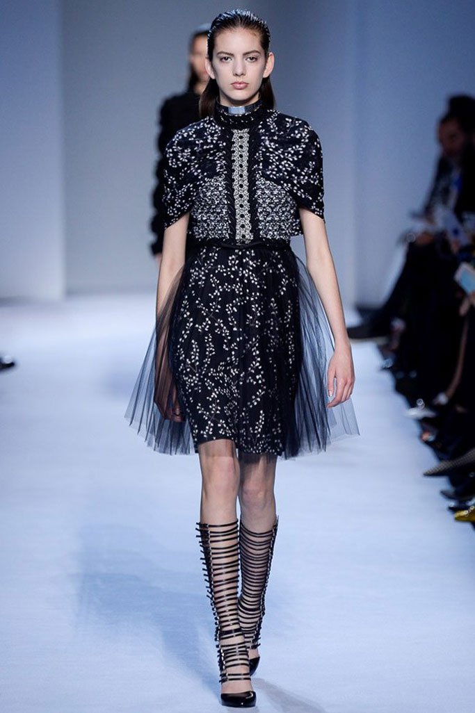 Giambattista Valli 2024巴黎时装周女装秀