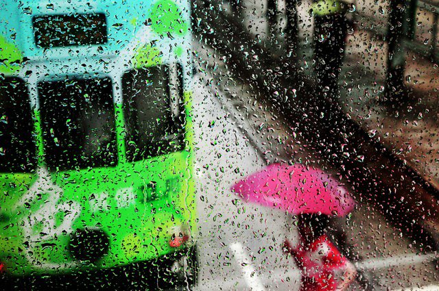 摄影师Christophe Jacrot镜头下雨中的城市