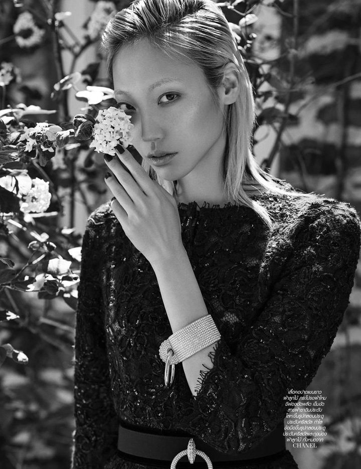 超模Soo Joo Park演绎《L'Officiel》时尚杂志摄影大片