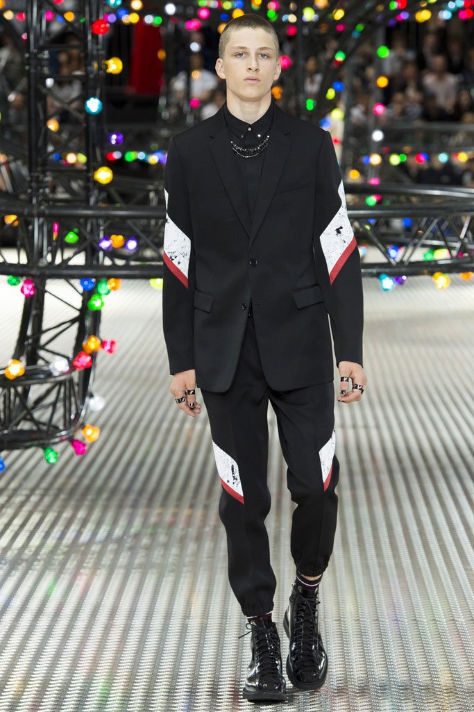 Dior Homme 2024巴黎时装发布会男装秀