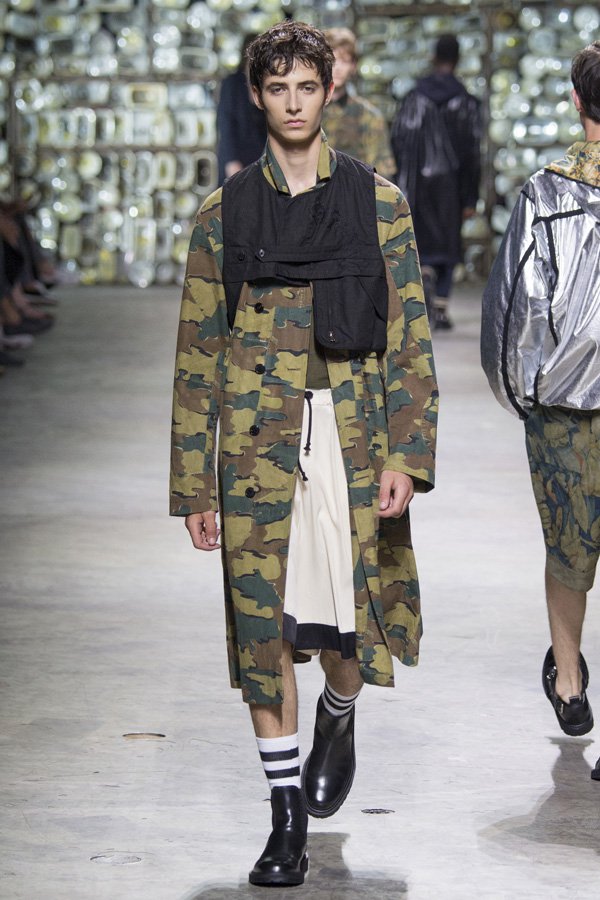 Dries Van Noten（德赖斯·范诺顿）2024巴黎时装男装秀