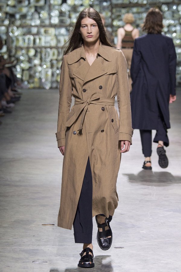 Dries Van Noten（德赖斯·范诺顿）2024巴黎时装男装秀