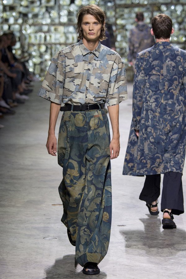 Dries Van Noten（德赖斯·范诺顿）2024巴黎时装男装秀