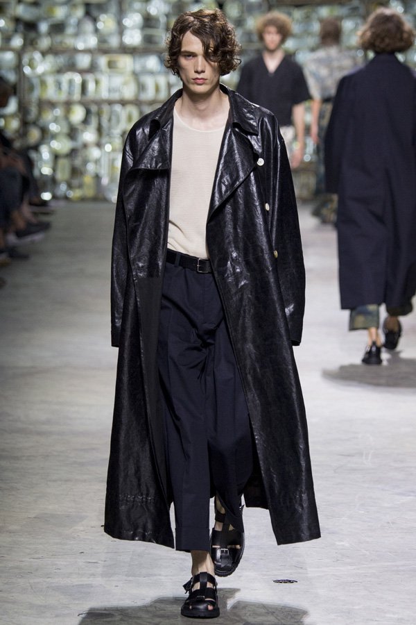 Dries Van Noten（德赖斯·范诺顿）2024巴黎时装男装秀