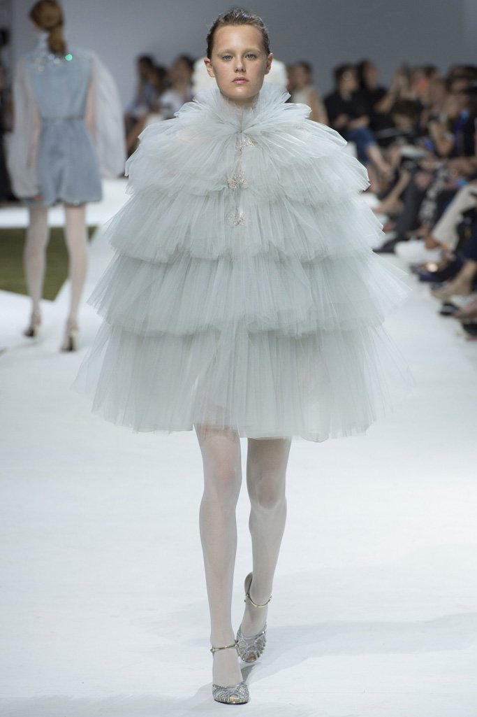 Giambattista Valli 2024巴黎时装周女装高级定制秀