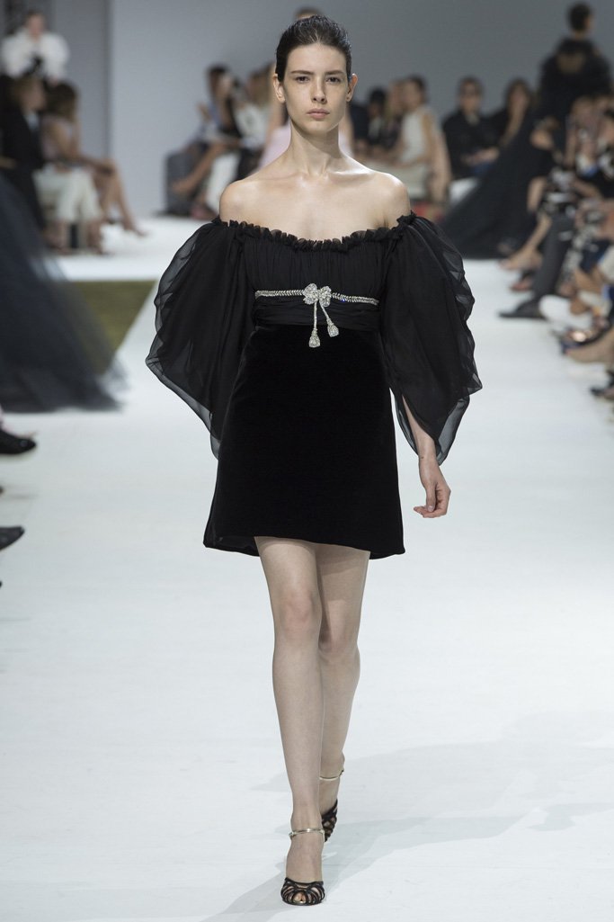 Giambattista Valli 2024巴黎时装周女装高级定制秀