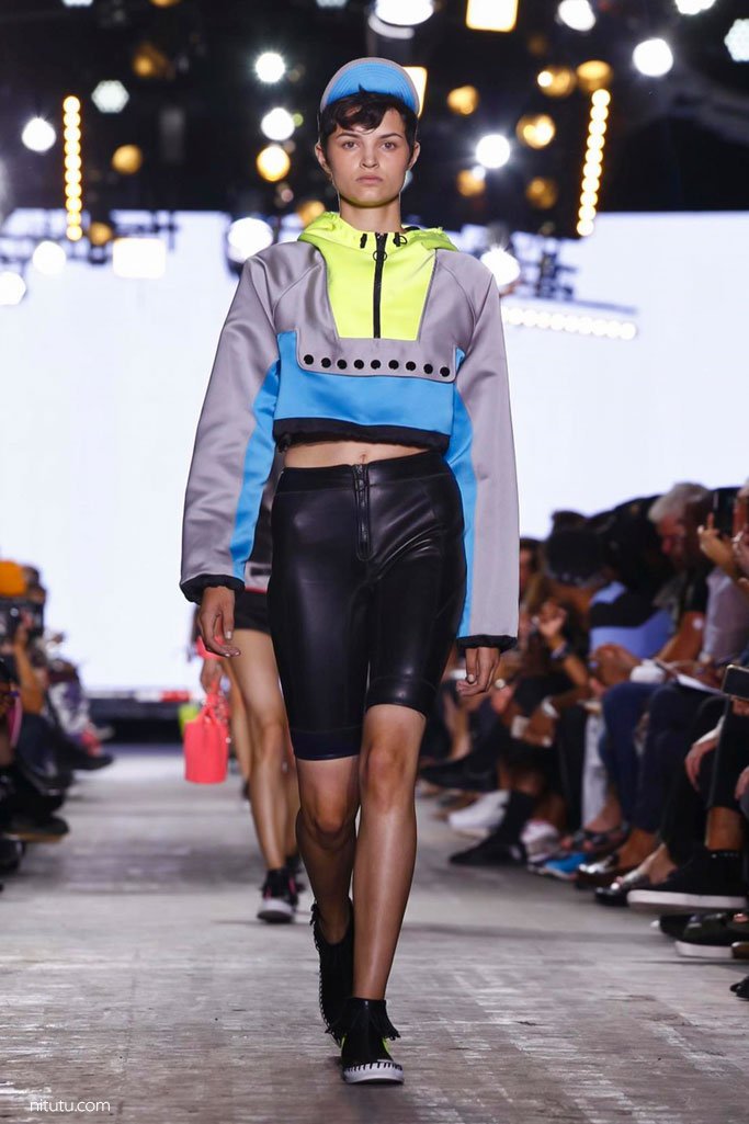 Alexander Wang（亚历山大·王）2024纽约时装周时装秀