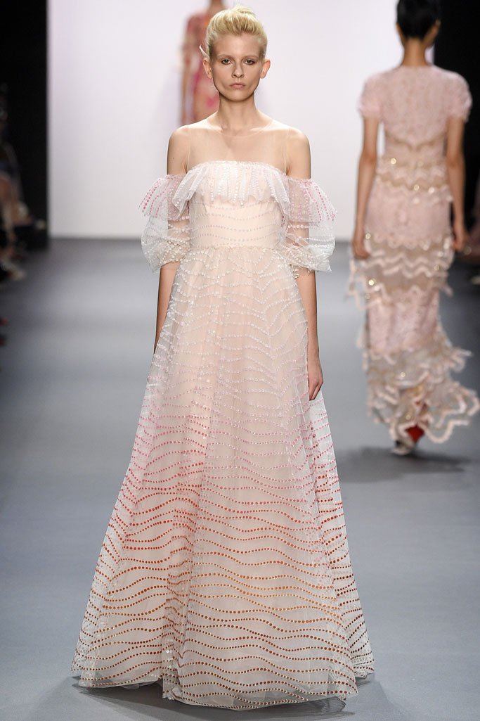 Jenny Packham（珍妮·帕克汉）2024纽约时装发布会女装秀