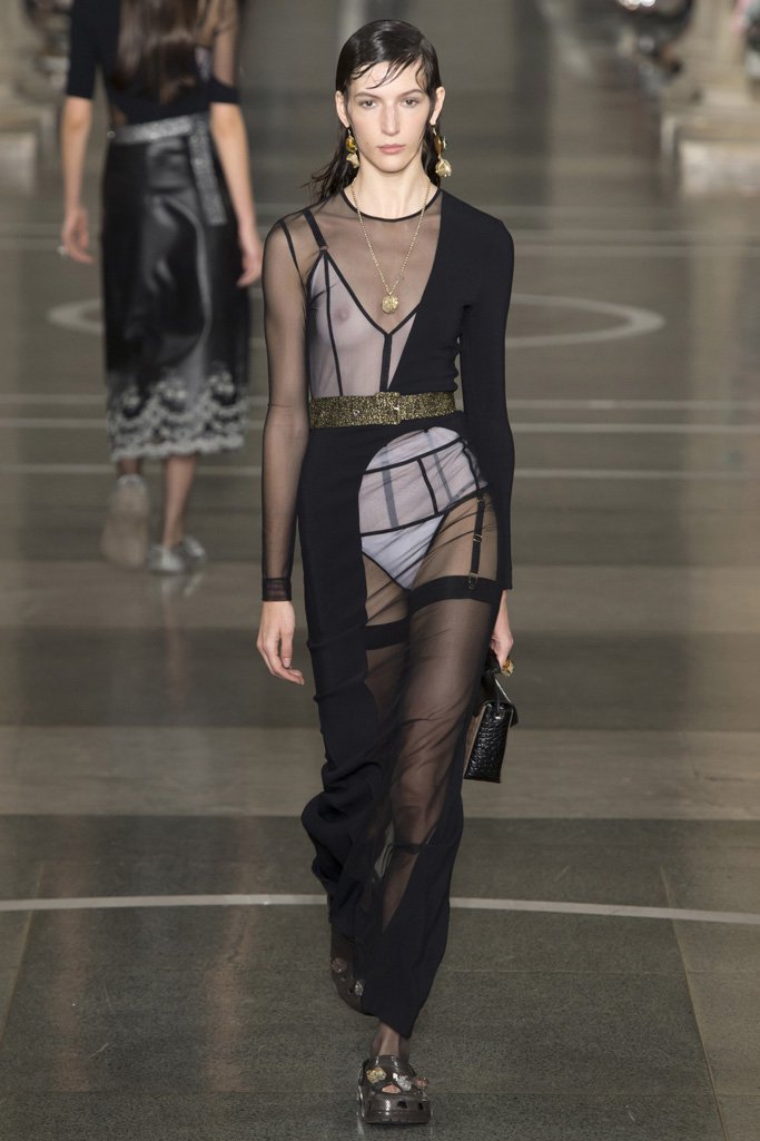 Christopher Kane 2024伦敦时装周女装秀