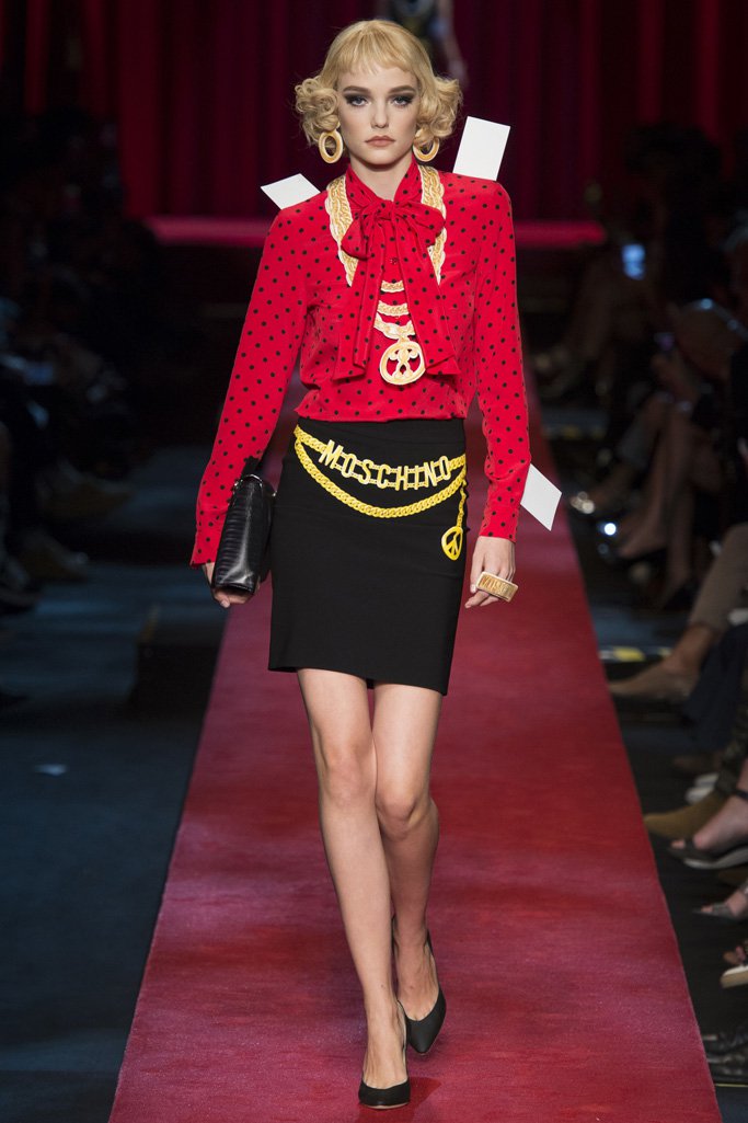 Moschino（莫斯奇诺）2024米兰时装周女装秀