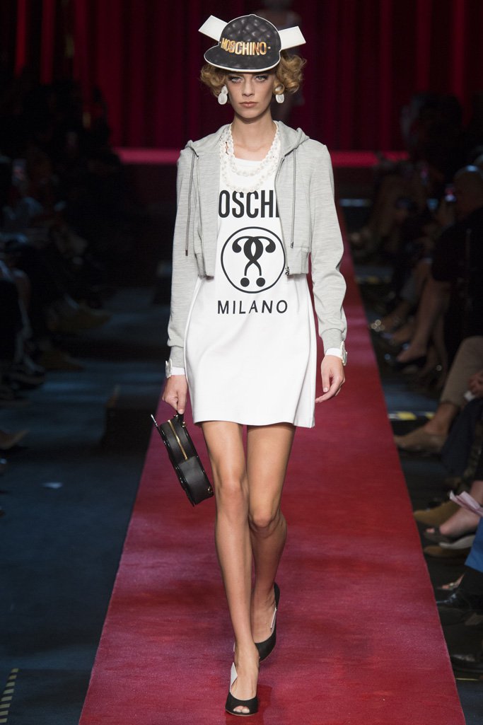 Moschino（莫斯奇诺）2024米兰时装周女装秀