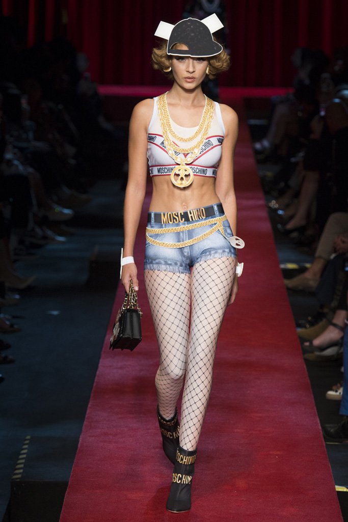 Moschino（莫斯奇诺）2024米兰时装周女装秀