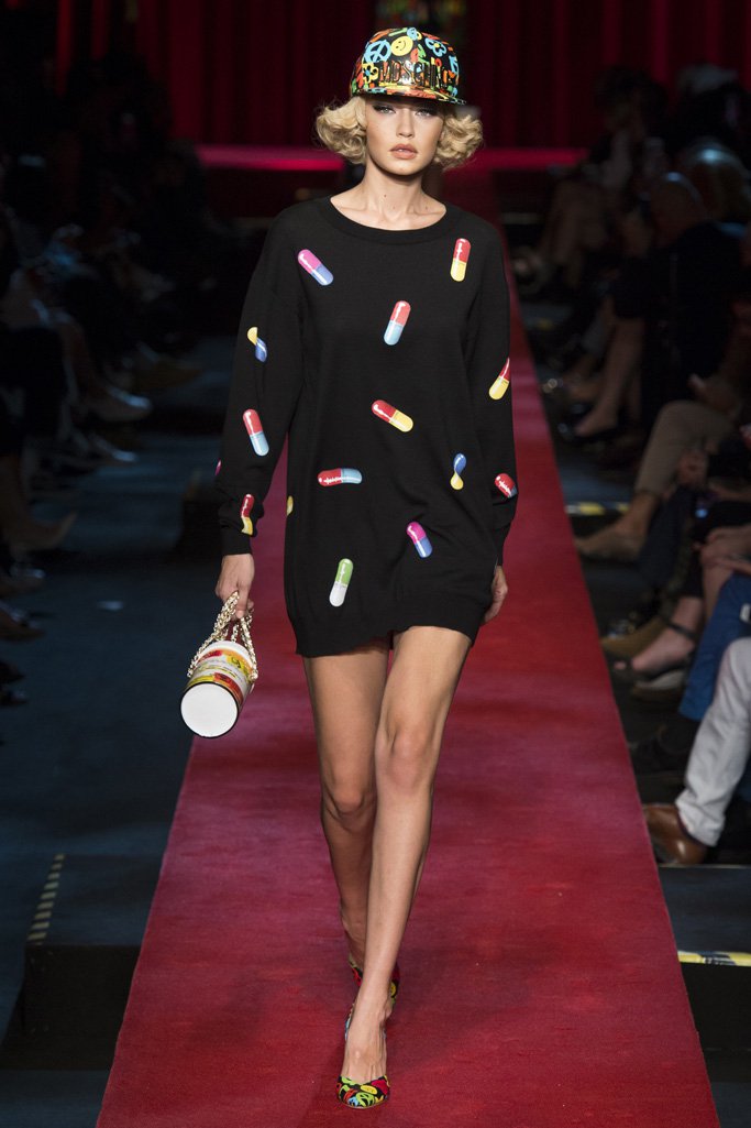 Moschino（莫斯奇诺）2024米兰时装周女装秀